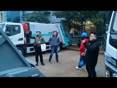 Kunden besuchen die Fabrik, um den komprimierten Müllwagen zu testen